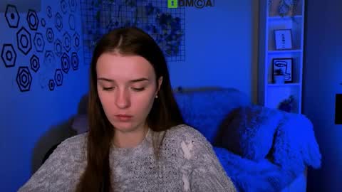 Snapshot of mikameovv chatting on 11-26-25, 02:18 Mika online show from 11-26-25, 02:18