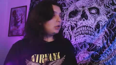 Mika online show from 01-13-26, 06:46