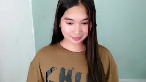 Snapshot of mikayla_slut chatting on 09-11-25, 06:52 Kyla online show from 09-11-25, 06:52