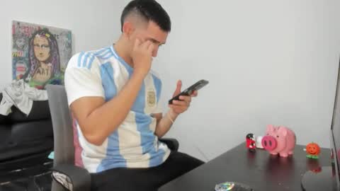 mike3xxx online show from 11-02-25, 03:42