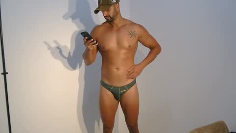 Snapshot of mike4fun99 chatting on 05-19-26, 03:02 mike online show from 05-19-26, 03:02