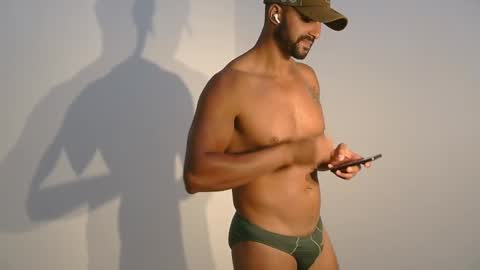 Snapshot of mike4fun99 chatting on 06-06-26, 02:38 mike online show from 06-06-26, 02:38