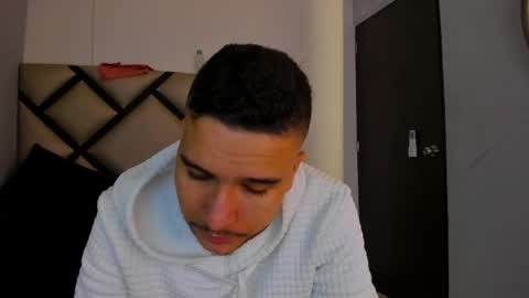 Mike  online show from 05-09-26, 11:26