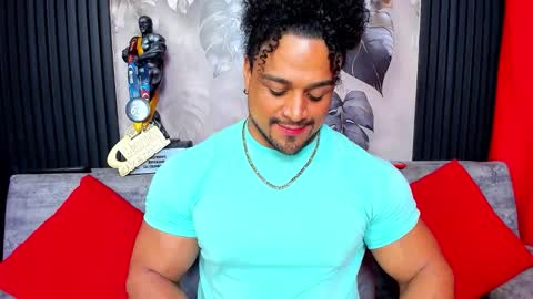   online show from 12-18-25, 07:36