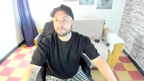 Snapshot of mike_lover_ chatting on 07-13-26, 07:27 mike lover online show from 07-13-26, 07:27