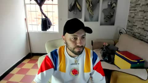Snapshot of mike_lover_ chatting on 07-18-26, 07:39 mike lover online show from 07-18-26, 07:39