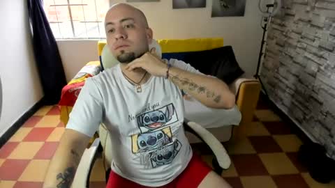 Snapshot of mike_lover_ chatting on 07-28-26, 07:39 mike lover online show from 07-28-26, 07:39