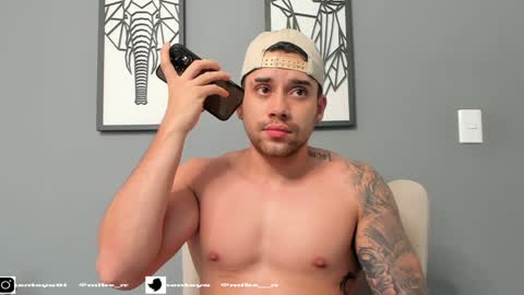 Snapshot of mike_montoya chatting on 12-15-24, 12:38 Mike Montoya online show from 12-15-24, 12:38