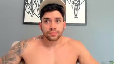 Snapshot of mike_montoya chatting on 12-24-24, 04:40 Mike Montoya online show from 12-24-24, 04:40