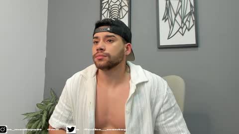 Snapshot of mike_montoya chatting on 01-03-25, 08:43 Mike Montoya online show from 01-03-25, 08:43