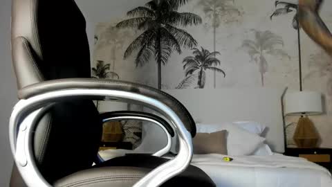 Snapshot of mike_montoya chatting on 10-12-25, 07:24 Mike Montoya online show from 10-12-25, 07:24