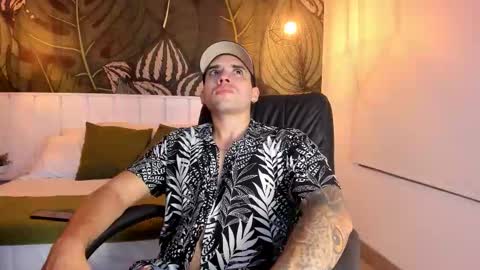 Snapshot of mike_montoya chatting on 10-17-25, 11:29 Mike Montoya online show from 10-17-25, 11:29