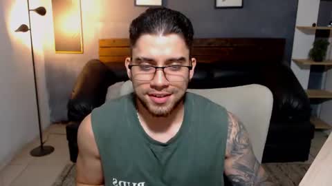 Snapshot of mike_montoya chatting on 06-10-26, 12:22 Mike Montoya online show from 06-10-26, 12:22