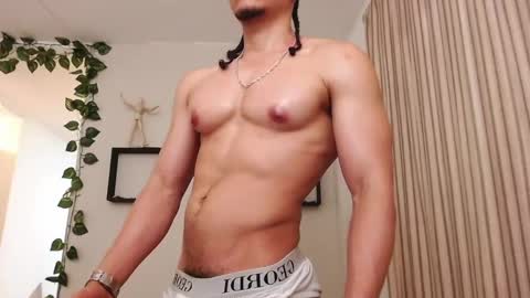 Snapshot of mike_rolly chatting on 02-28-25, 05:15 Enrique Rolly online show from 02-28-25, 05:15