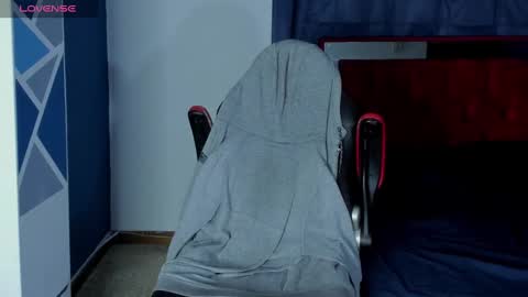 Snapshot of mike_shelby21 chatting on 03-05-25, 09:05 mike_shelby21 online show from 03-05-25, 09:05