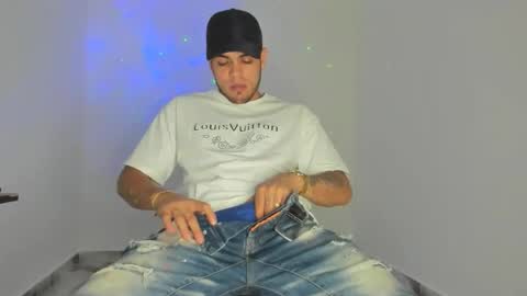 Snapshot of mikee_scooth chatting on 03-01-26, 12:23 mikee_scooth online show from 03-01-26, 12:23