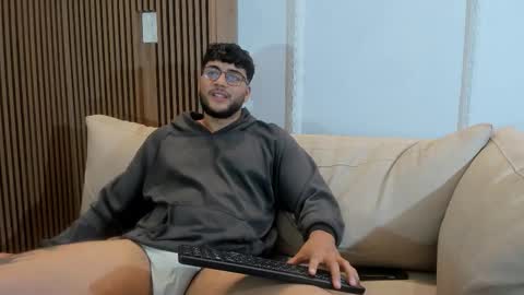 Mikeee online show from 03-07-26, 04:20