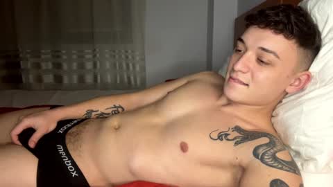 Snapshot of mikelaur chatting on 12-14-24, 06:20 MikeLaur online show from 12-14-24, 06:20