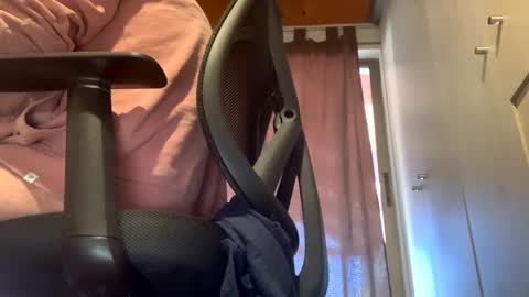 miker1239 online show from 10-02-25, 03:52