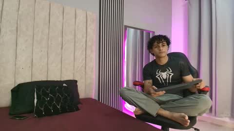 mikey_banji online show from 09-10-25, 04:56