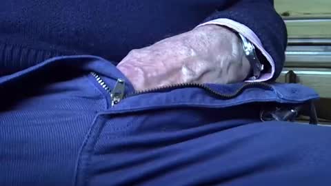 Snapshot of mikeybed chatting on 12-11-24, 09:41 mikeybed online show from 12-11-24, 09:41