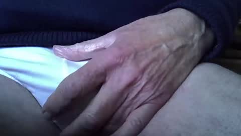 Snapshot of mikeybed chatting on 01-08-25, 02:46 mikeybed online show from 01-08-25, 02:46