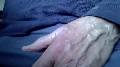 Snapshot of mikeybed chatting on 01-14-25, 02:00 mikeybed online show from 01-14-25, 02:00