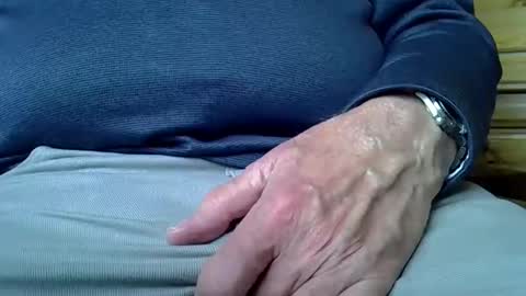 Snapshot of mikeybed chatting on 01-29-25, 09:44 mikeybed online show from 01-29-25, 09:44