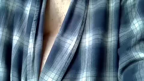 Snapshot of mikeybed chatting on 02-19-25, 09:28 mikeybed online show from 02-19-25, 09:28