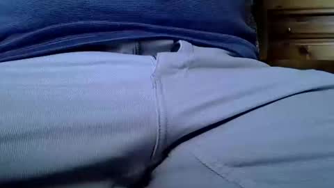 Snapshot of mikeybed chatting on 03-11-25, 01:23 mikeybed online show from 03-11-25, 01:23