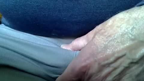 Snapshot of mikeybed chatting on 03-12-25, 09:23 mikeybed online show from 03-12-25, 09:23