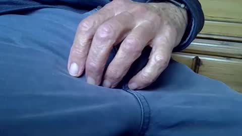 Snapshot of mikeybed chatting on 10-21-25, 08:48 mikeybed online show from 10-21-25, 08:48