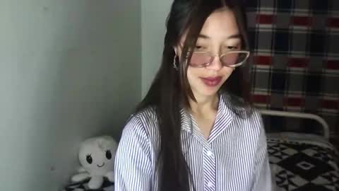 Mikhaela online show from 10-28-25, 04:38