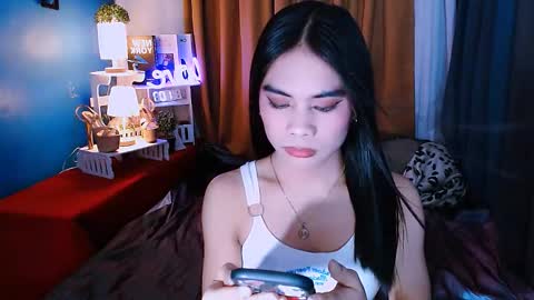 Snapshot of mikhayla_and_zeus_room chatting on 12-29-24, 06:35 Mikhayla and Zeus online show from 12-29-24, 06:35