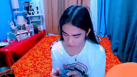 Snapshot of mikhayla_and_zeus_room chatting on 02-20-25, 04:18 Mikhayla and Zeus online show from 02-20-25, 04:18