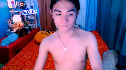 Snapshot of mikhayla_and_zeus_room chatting on 02-24-25, 07:00 Mikhayla and Zeus online show from 02-24-25, 07:00