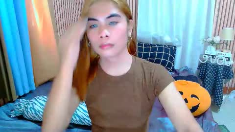 Snapshot of mikhayla_and_zeus_room chatting on 10-02-25, 05:58 Mikhayla and Zeus online show from 10-02-25, 05:58