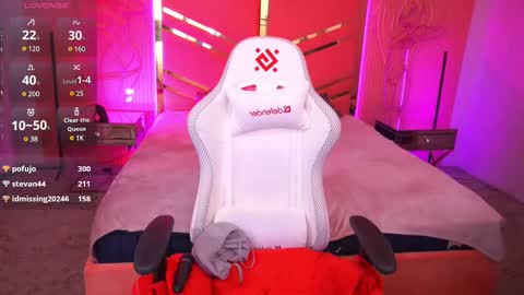 Miki online show from 02-10-25, 04:19