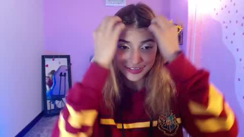 Snapshot of mikka_ela chatting on 10-06-25, 01:30 Mikka 3 online show from 10-06-25, 01:30