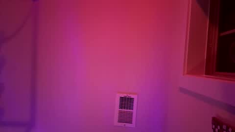 Snapshot of mikkah7 chatting on 01-09-26, 12:13 Mikkah online show from 01-09-26, 12:13