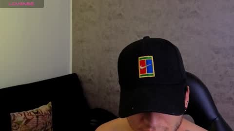 Snapshot of mikke_love chatting on 02-24-26, 02:48 MIKKE online show from 02-24-26, 02:48