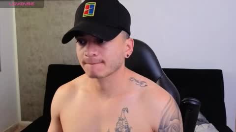 Snapshot of mikke_love chatting on 03-11-26, 02:56 MIKKE online show from 03-11-26, 02:56