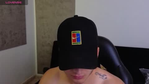 Snapshot of mikke_love chatting on 03-13-26, 02:45 MIKKE online show from 03-13-26, 02:45