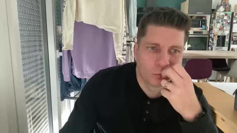 Snapshot of miklp8463 chatting on 03-30-26, 11:44 miklp8463 online show from 03-30-26, 11:44