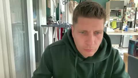 Snapshot of miklp8463 chatting on 04-22-26, 08:06 miklp8463 online show from 04-22-26, 08:06