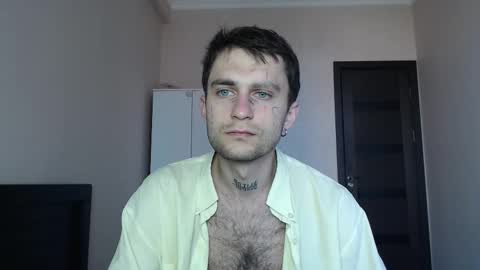 Snapshot of mikw63 chatting on 03-18-26, 06:16 Sin online show from 03-18-26, 06:16