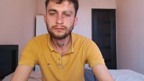 Snapshot of mikw63 chatting on 04-06-26, 04:57 Sin online show from 04-06-26, 04:57