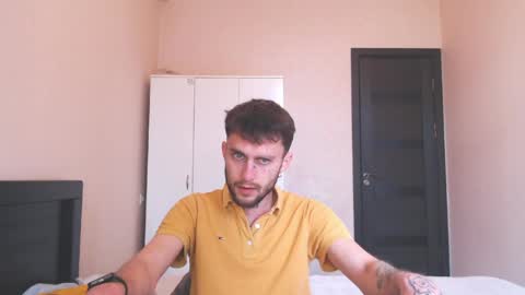 Snapshot of mikw63 chatting on 04-09-26, 06:19 Sin online show from 04-09-26, 06:19