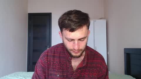 Snapshot of mikw63 chatting on 05-15-26, 04:41 Sin online show from 05-15-26, 04:41