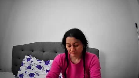 Mikyloveu online show from 04-21-26, 07:58